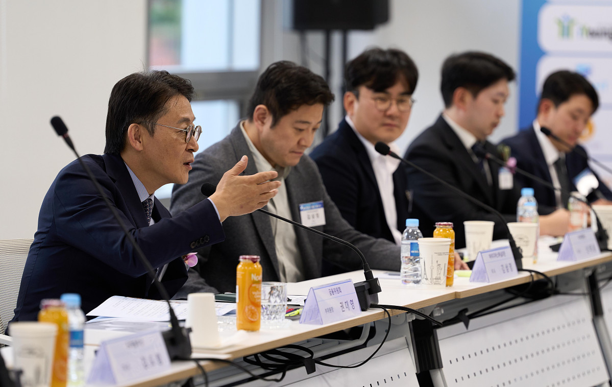 ▲권대영 금융위원회 부위원장이 30일 오후 대구광역시 북구 IBK창공 대구에서 IBK창공 대구 개소식에 참석해 성공적 개소를 축하하고, 혁신성장의 주역인 창업기업인들을 응원했다. (사진제공=금융위)