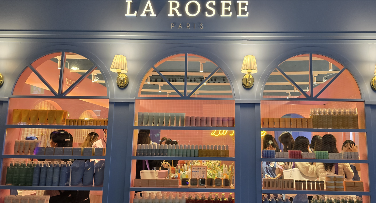 ▲30일 컬리뷰티페스타에 입점한 프랑스 클린뷰티 브랜드 라로제 부스 전경 (배근미 기자 athena3507@)