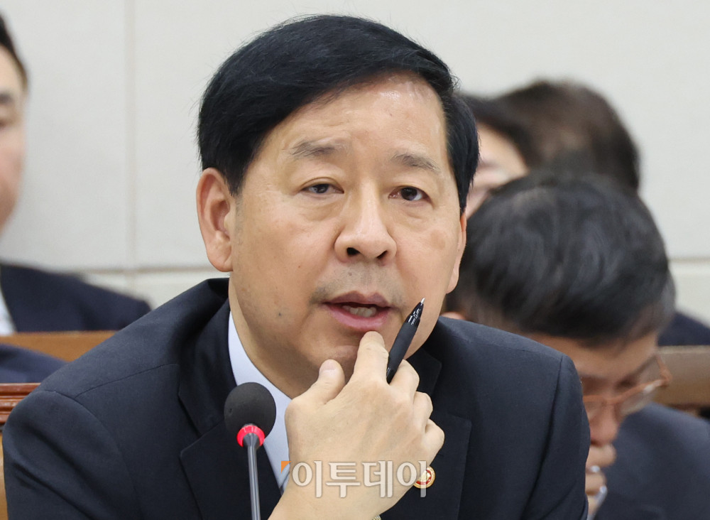 ▲구윤철 경제부총리 겸 기획재정부 장관이 30일 서울 여의도 국회 기획재정위원회에서 열린 종합감사에 참석하고 있다. 고이란 기자 photoeran@