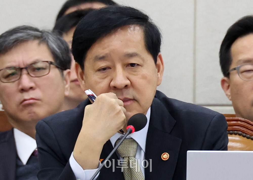 ▲구윤철 경제부총리 겸 기획재정부 장관이 30일 서울 여의도 국회 기획재정위원회에서 열린 종합감사에 참석하고 있다. 고이란 기자 photoeran@