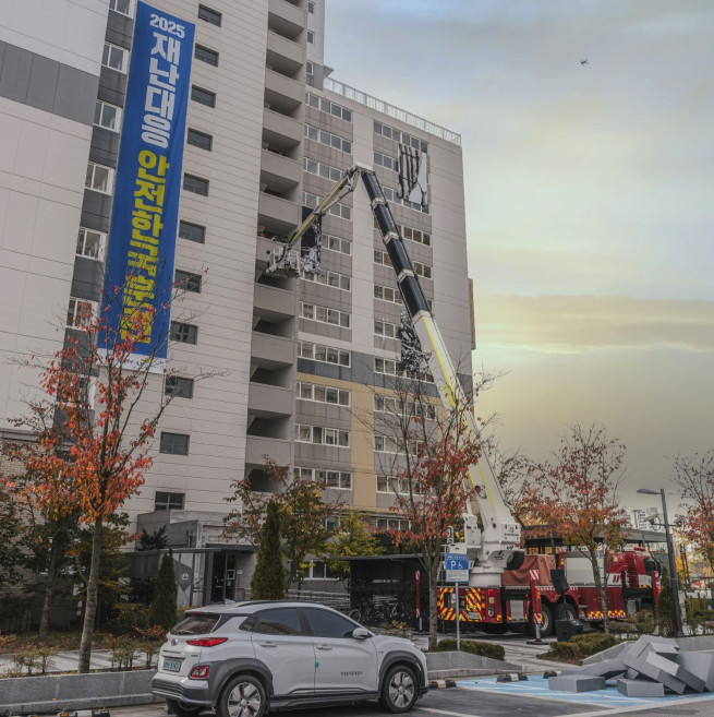 ▲30일세종특별자치시 집현동 새나루마을 12단지 공동주택에서 안전한국훈련이 진행되고 있다. (사진제공=한국토지주택공사)