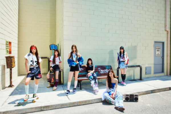 ▲izna(이즈나)(사진 = 웨이크원 제공)