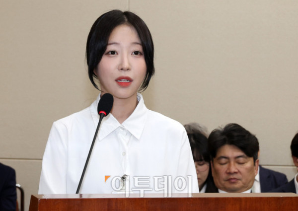 ▲유튜버 쯔양으로 활동 중인 박정원 씨가 14일 서울 여의도 국회에서 열린 과학기술정보방송통신위원회 국정감사에서 의원 질의에 답변하고 있다. 고이란 기자 photoeran@