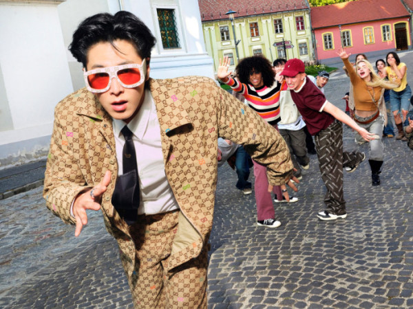 ▲유노윤호 정규 1집 선공개곡 'Body Language' 뮤직비디오 티저 이미지(사진제공=SM엔터테인먼트)