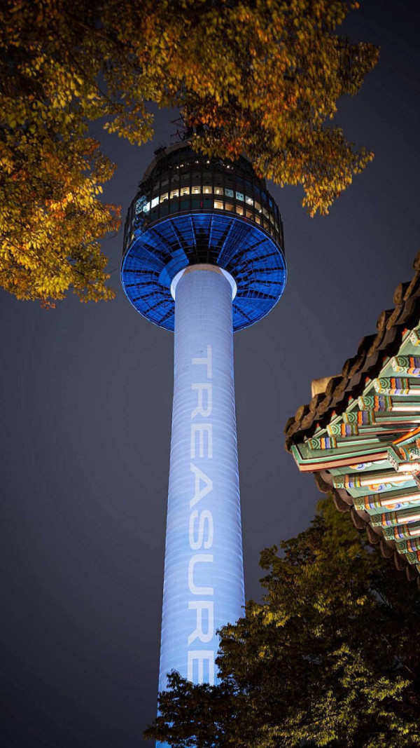 ▲트레저, 서울 N서울타워 (사진제공=YG엔터테인먼트)