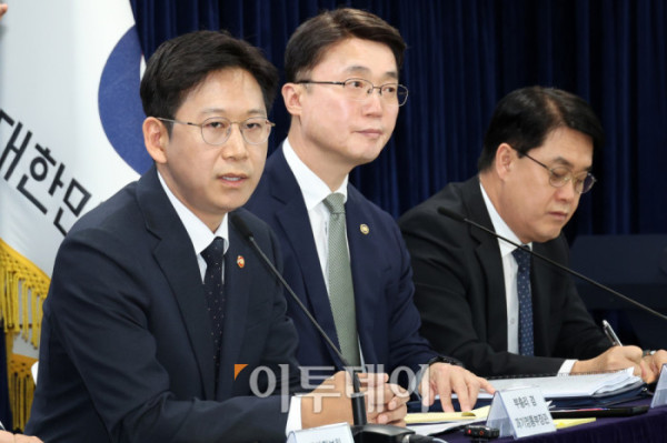 ▲배경훈 부총리 겸 과학기술정보통신부 장관이 22일 서울 종로구 정부서울청사에서 범부처 정보보호 종합대책 관련 브리핑을 하고 있다. 고이란 기자 photoeran@