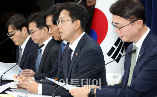 ▲배경훈 부총리 겸 과학기술정보통신부 장관이 22일 서울 종로구 정부서울청사에서 범부처 정보보호 종합대책 관련 브리핑을 하고 있다. 고이란 기자 photoeran@