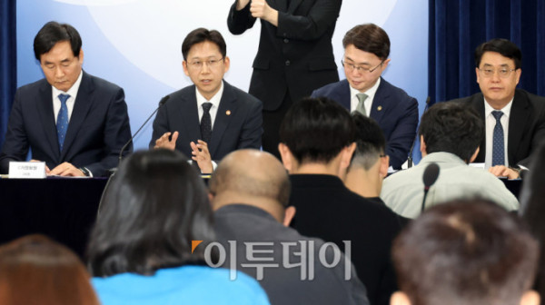 ▲배경훈 부총리 겸 과학기술정보통신부 장관이 22일 서울 종로구 정부서울청사에서 범부처 정보보호 종합대책 관련 브리핑을 하고 있다. 고이란 기자 photoeran@