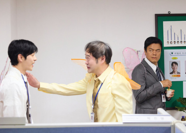 ▲박진영 'Happy Hour(퇴근길) (With 권진아)' 티저(사진제공=JYP엔터테인먼트)