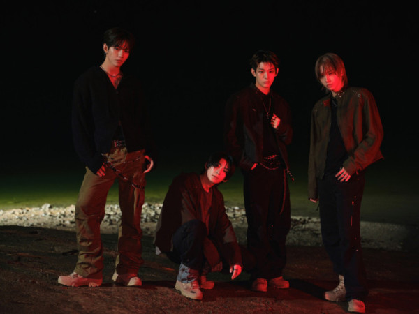 ▲아홉 제이엘,(왼쪽부터) 박한, 스티븐, 장슈아이보)(사진제공=F&F엔터테인먼트)