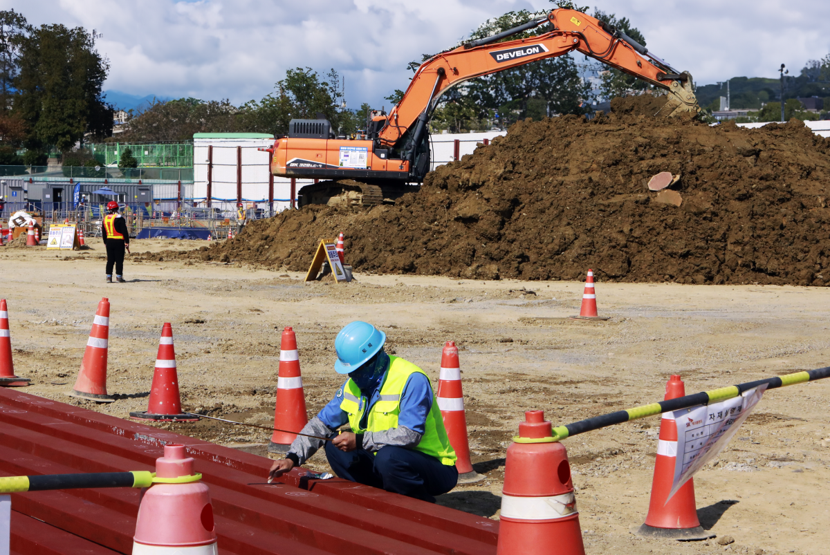 ▲SK에코플랜트가 시공 중인 SK AI DC 울산 현장에서 기초공사가 진행되고 있다. (자료제공=SK에코플랜트)