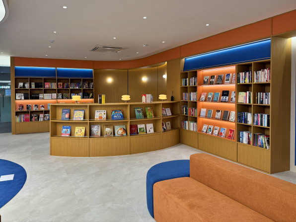 ▲인천에 오픈한 우리은행의 외국인 전용 '글로벌 라운지' 전경 (사진제공=우리은행)