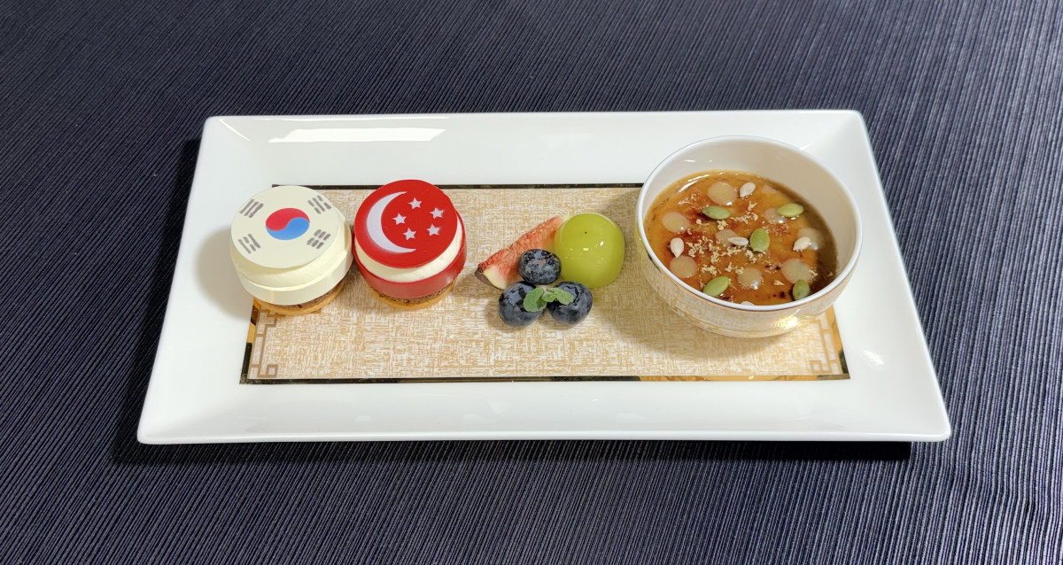 ▲2일 대통령실이 공개한  로렌스 웡 싱가포르 총리와의 오찬 후식.  (대통령실 제공)