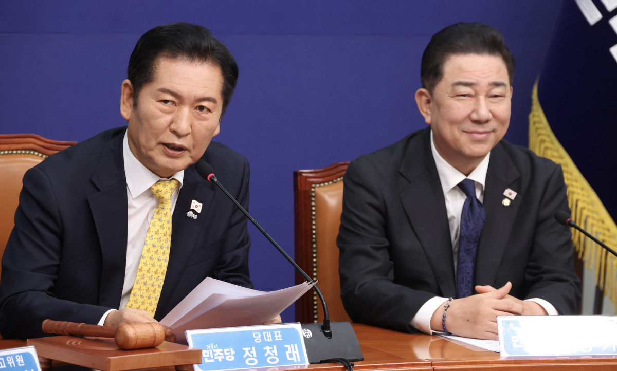 ▲정청래 더불어민주당 대표가 3일 오전 서울 여의도 국회에서 열린 최고위원회의에서 발언을 하고 있다.2025.11.03.  (뉴시스)