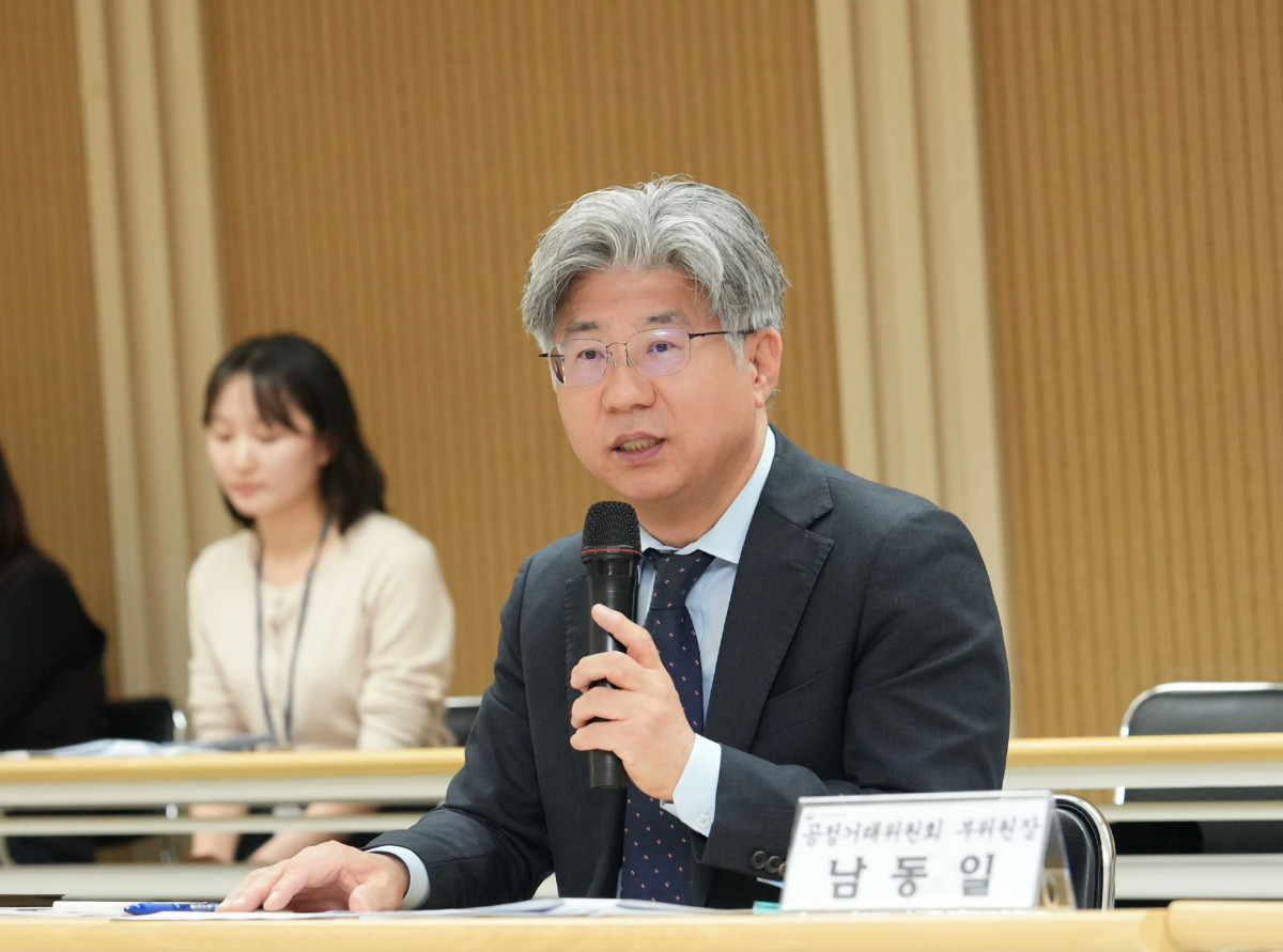 ▲남동일 공정거래위원회 위원장은 4일 공정거래조정원에서 '기술탈취 근절대책'을 발표하고, 중소기업 기술 보호 감시관 12명을 위촉했다. (공정거래위원회)