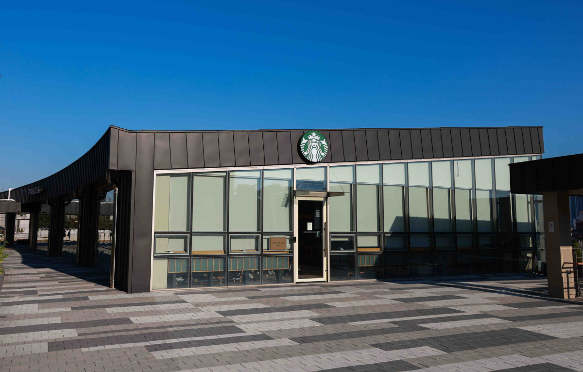 ▲스타벅스 커뮤니티 스토어 11호점 '고대안암병원점' 전경 (사진제공=스타벅스코리아)