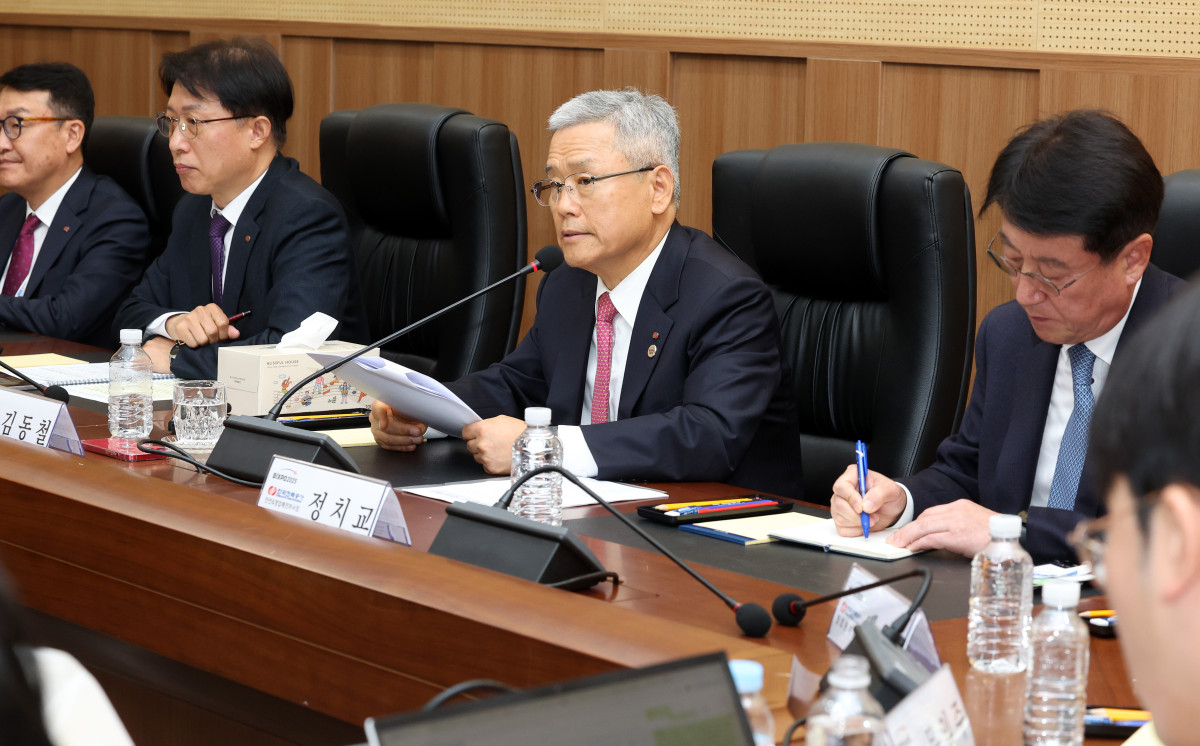 ▲김동철 한국전력공사 사장이 5일 광주 김대중컨벤션센터에서 가진 기자간담회에서 발언하고 있다. (한국전력공사)