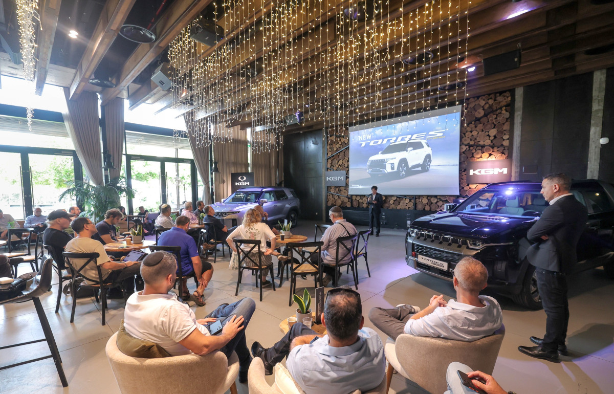 ▲KGM은 독일 시장 대규모 글로벌 론칭에 이어 개별 국가별로 토레스 하이브리드와 무쏘 EV 등 신제품 출시 행사를 갖고 수출시장 공략 가속화에 나섰다. (사진=KGM)