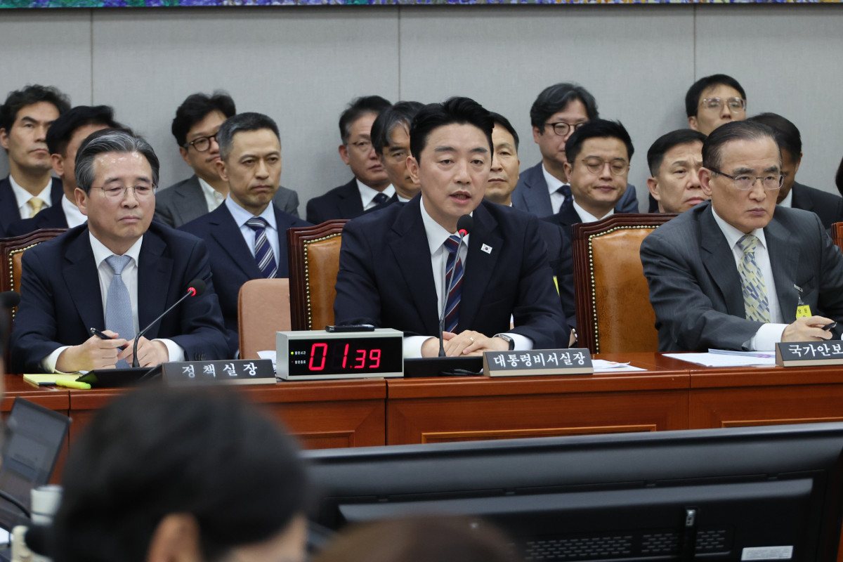 ▲강훈식 대통령 비서실장이 6일 서울 여의도 국회에서 열린 운영위원회의 대통령비서실과 국가안보실, 대통령경호처 등에 대한 국정감사에서 위원 질의에 답하고 있다. 2025.11.6 (연합뉴스)