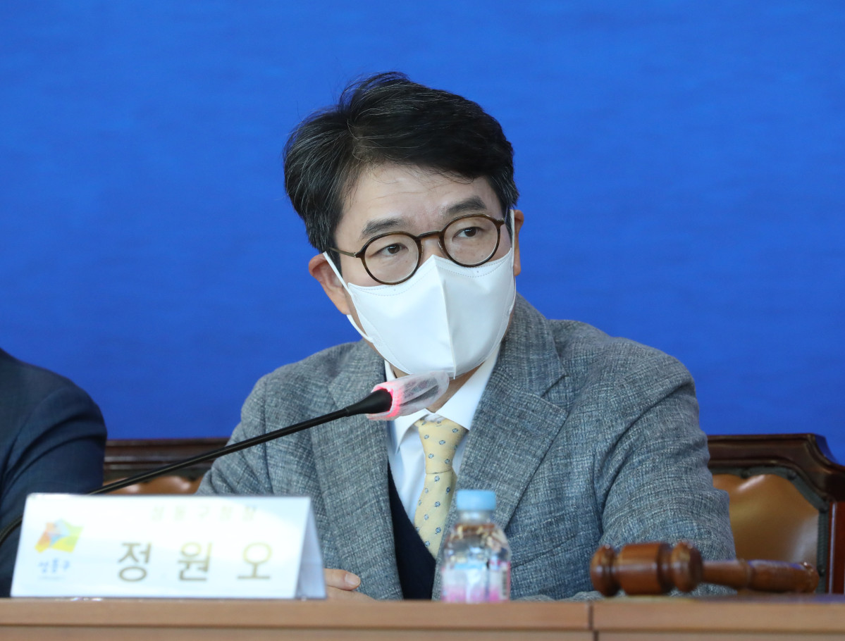 ▲정원오 성동구청장이 30일 오전 서울 성동구청에서 열린 현장 최고위원회의에서 발언하고 있다. 2022.11.30.  (뉴시스)
