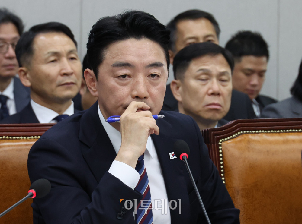 ▲강훈식 대통령 비서실장이 6일 서울 여의도 국회 운영위원회에서 열린 국정감사에 참석하고 있다. 고이란 기자 photoeran@