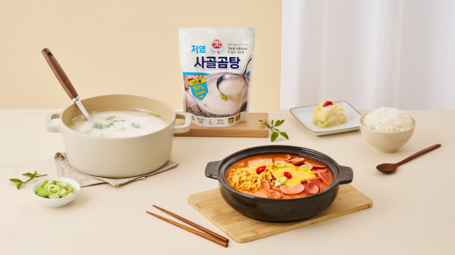 ▲오뚜기 라이트앤조이 저염 사골곰탕. (사진제공=오뚜기)