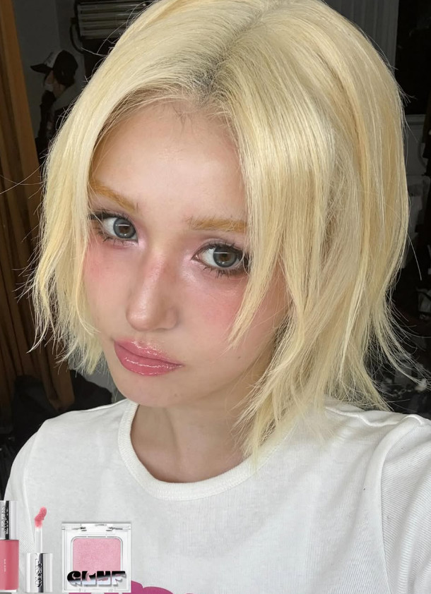 ▲전소미. (출처=클맆 SNS)