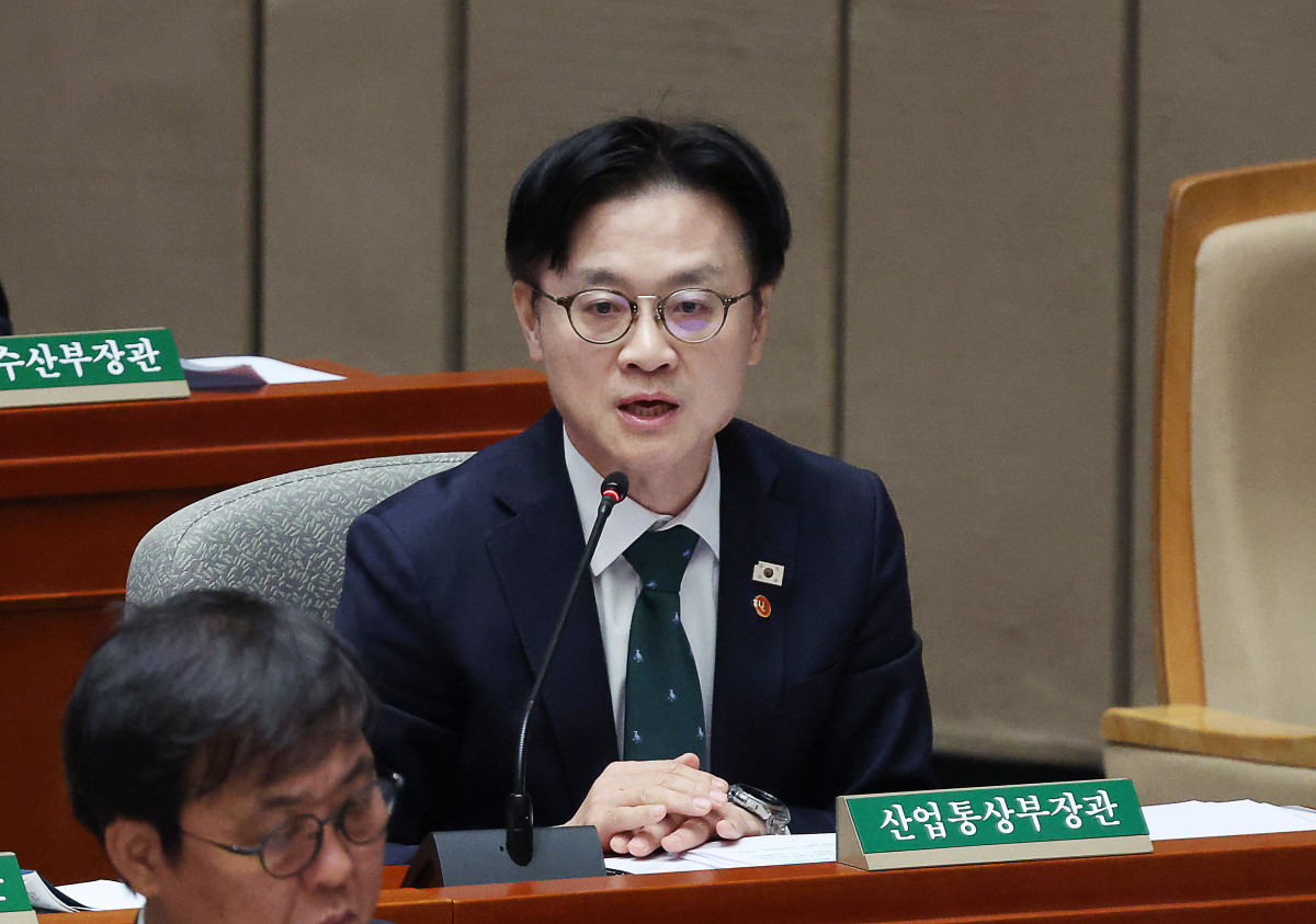 여수 석화산단 찾은 산업장관 