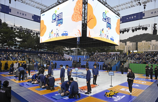 ▲현대차 임직원들이 ‘모두의 안전’ 프로그램에 참여하는 모습. (사진제공=현대자동차)