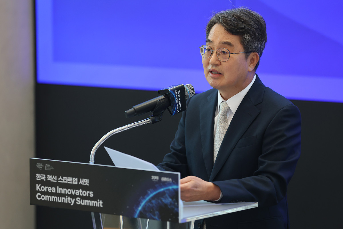 ▲김동연 경기도지사가 7일 성남 제2판교테크노밸리에서 열린 ‘한국 혁신 스타트업 서밋’에서 연설하고 있다. (경기도)