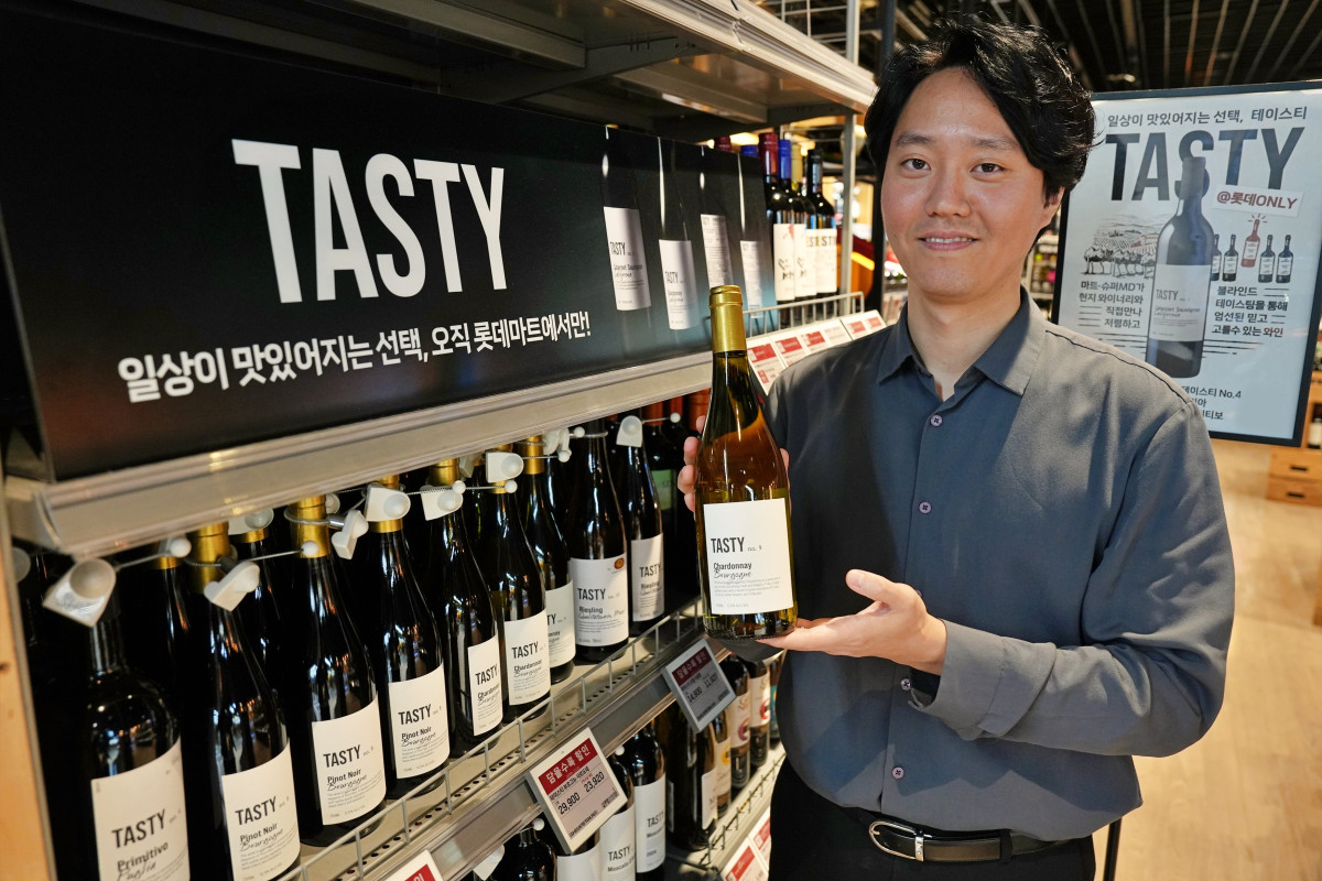 ▲롯데마트와 슈퍼가 신규 와인을 선보인다. (사진제공=롯데쇼핑)