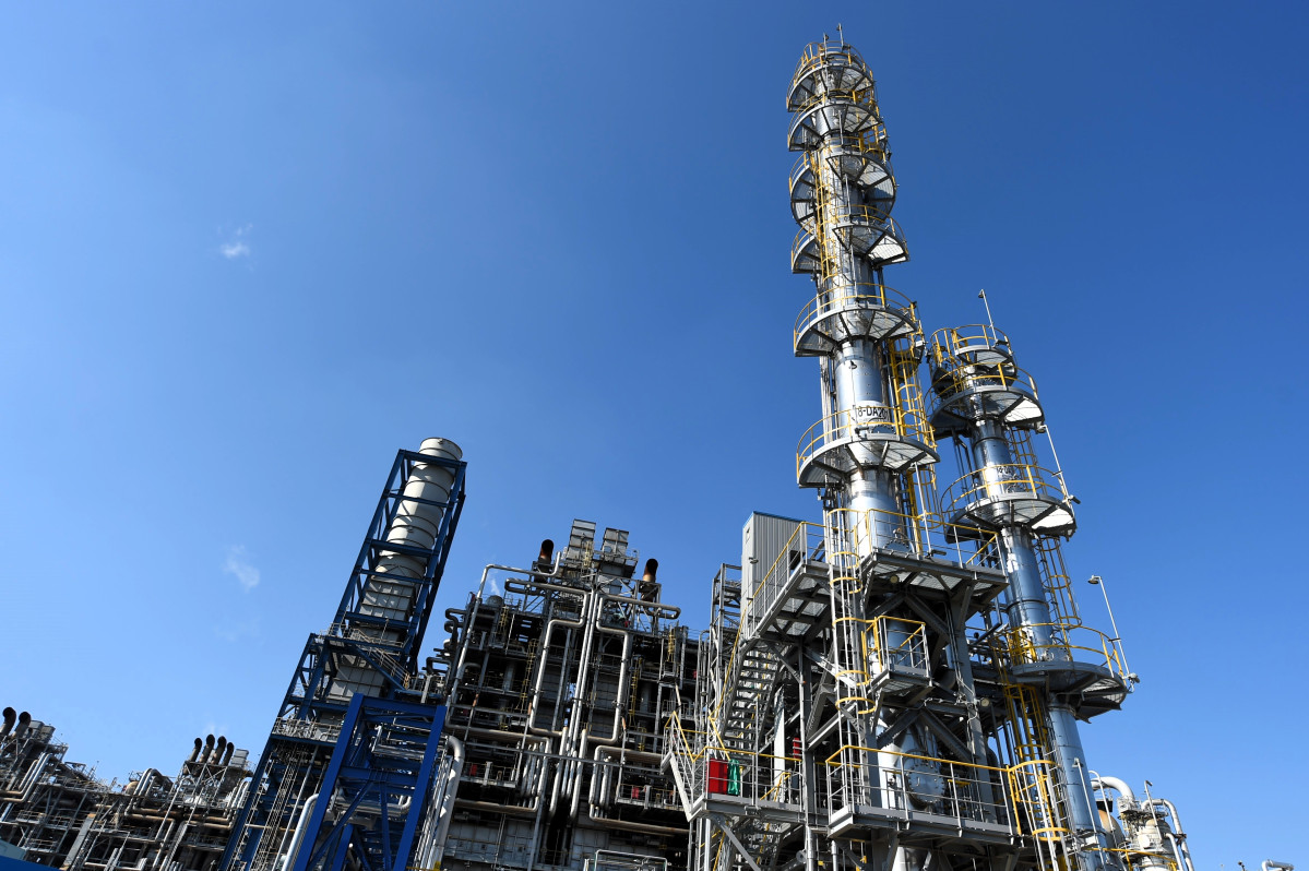 ▲한화토탈에너지스가 대산공장에서 실증 운전을 시작한 탄소 포집 파일럿 설비. (사진= 한화토탈에너지스)