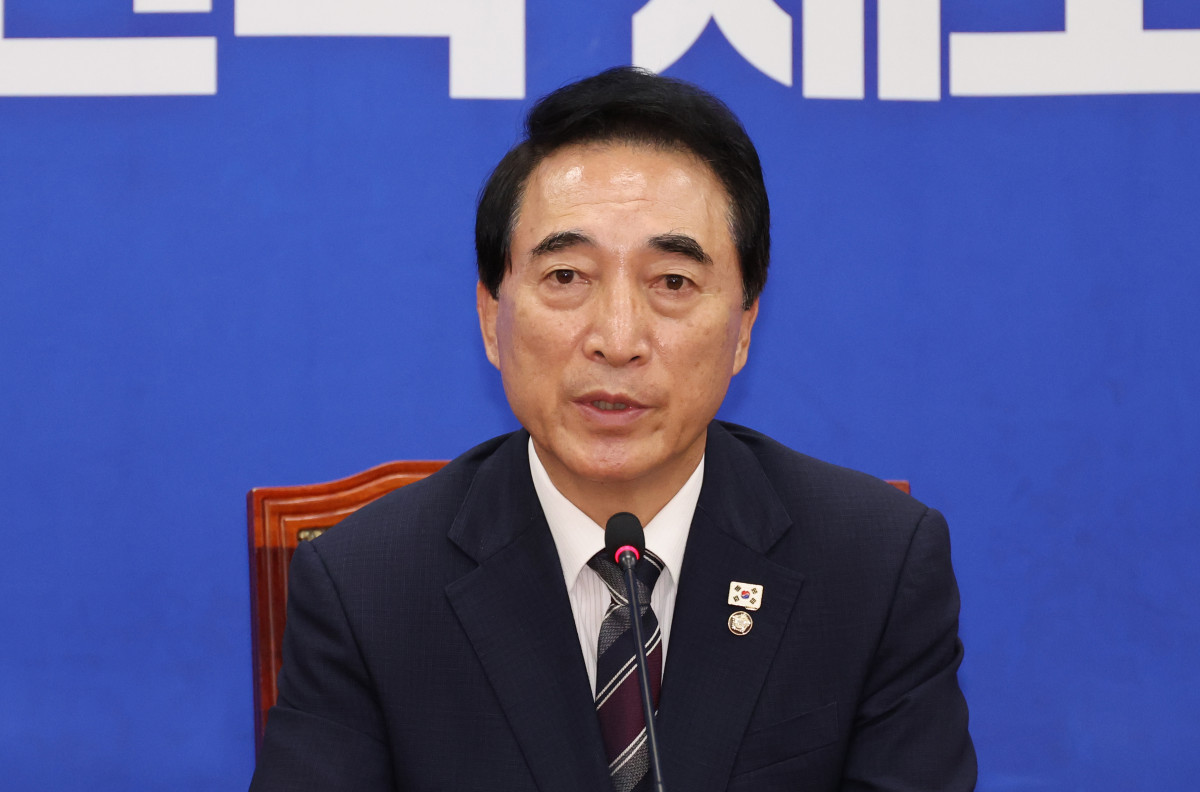 ▲박수현 더불어민주당 수석대변인이 12일 오전 서울 여의도 국회에서 현안관련 기자간담회를 하고 있다. (사진=뉴시스)