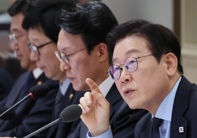 ▲이재명 대통령이 11일 용산 대통령실에서 열린 국무회의에서 발언하고 있다.   (연합뉴스)