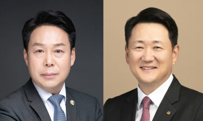 ▲(왼쪽부터)김영범 코오롱글로벌 대표이사, 김우석 (주)한화 건설부문 대표이사. (사진제공=각사)