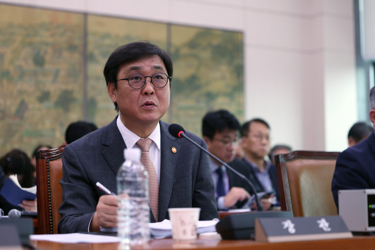 ▲최휘영 문화체육관광부 장관이 11일 오후 서울 여의도 국회 문화체육관광위원회 전체회의에서 질의에 답변하고 있다. 2025.11.11.  (뉴시스)