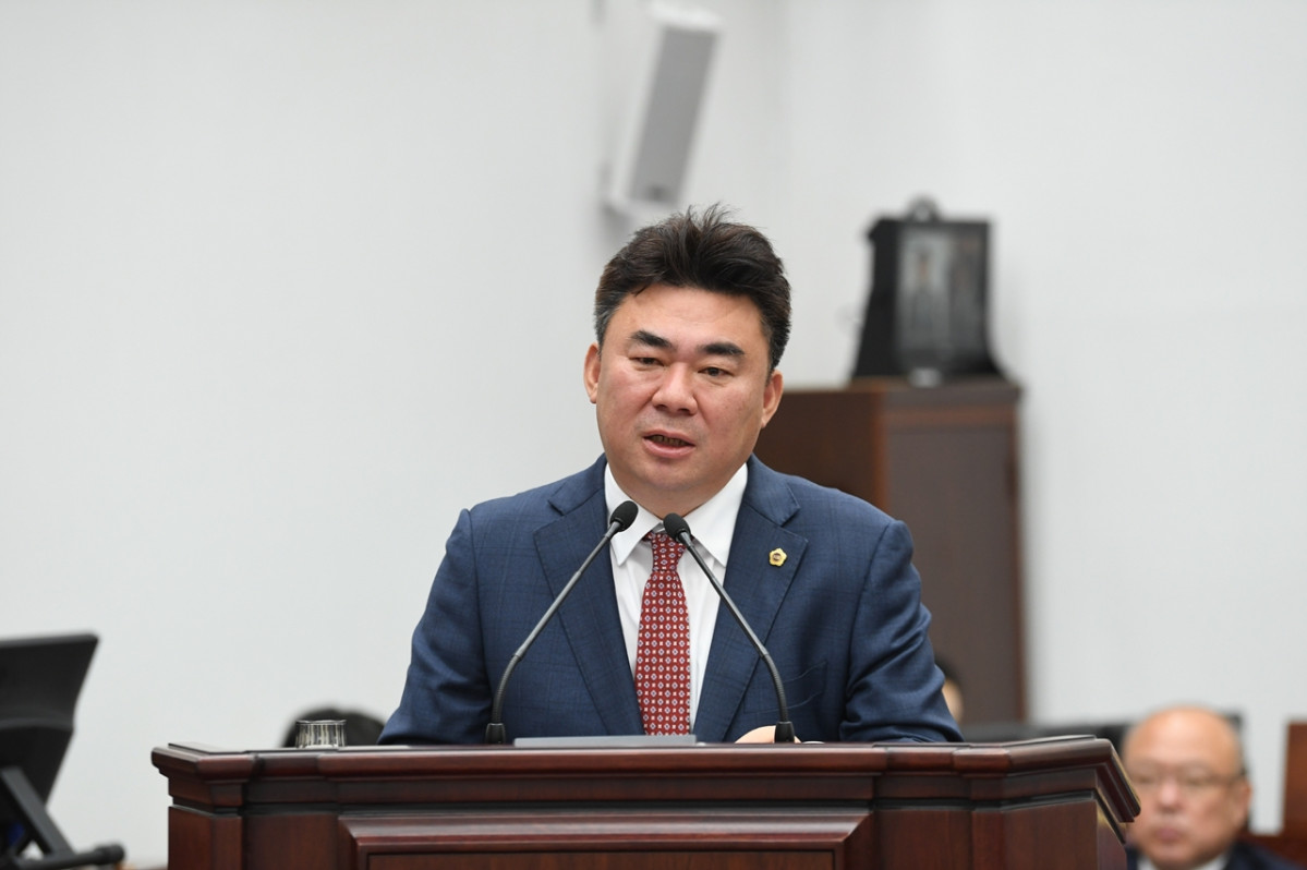 ▲강충룡 제주도의원. (사진제공=제주도의회)