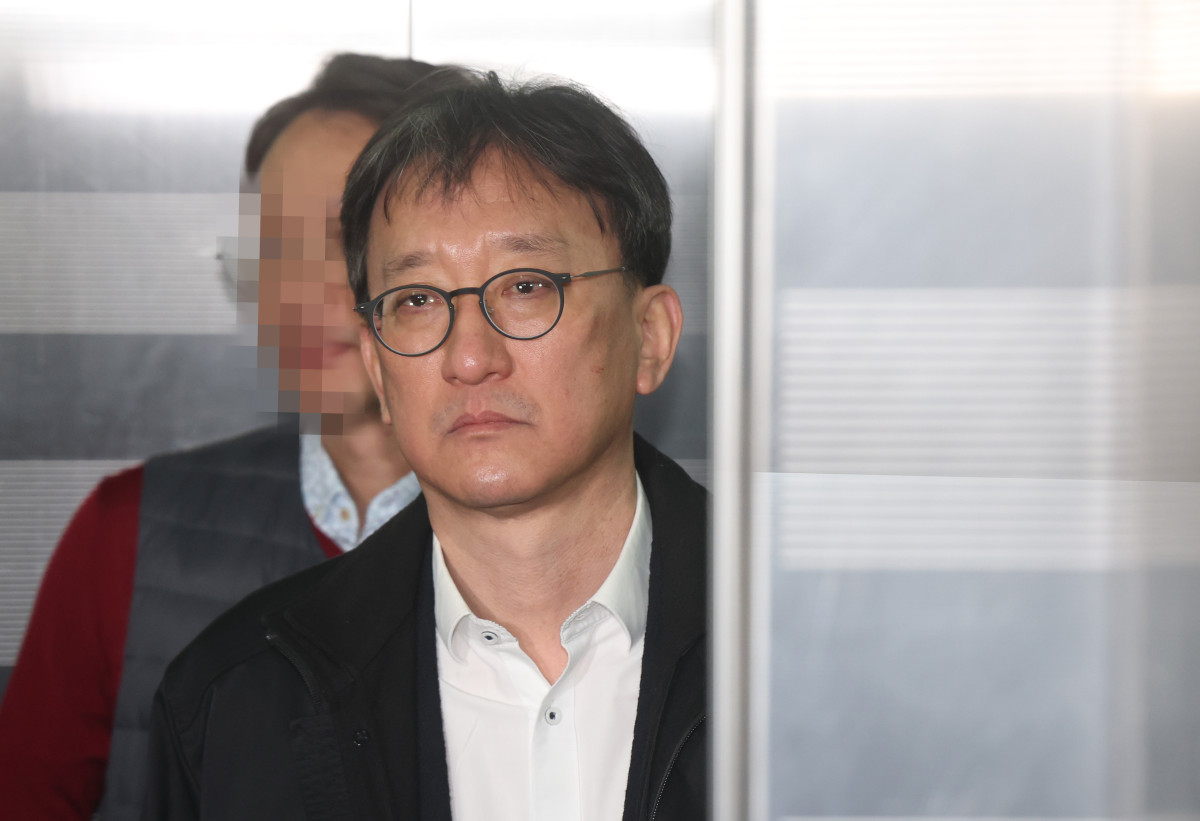 ▲ 송창진 전 고위공직자범죄수사처 부장검사가 지난달 29일 서울 서초동 순직 해병 특검 사무실에 피의자 신분으로 소환되고 있다. (연합뉴스)