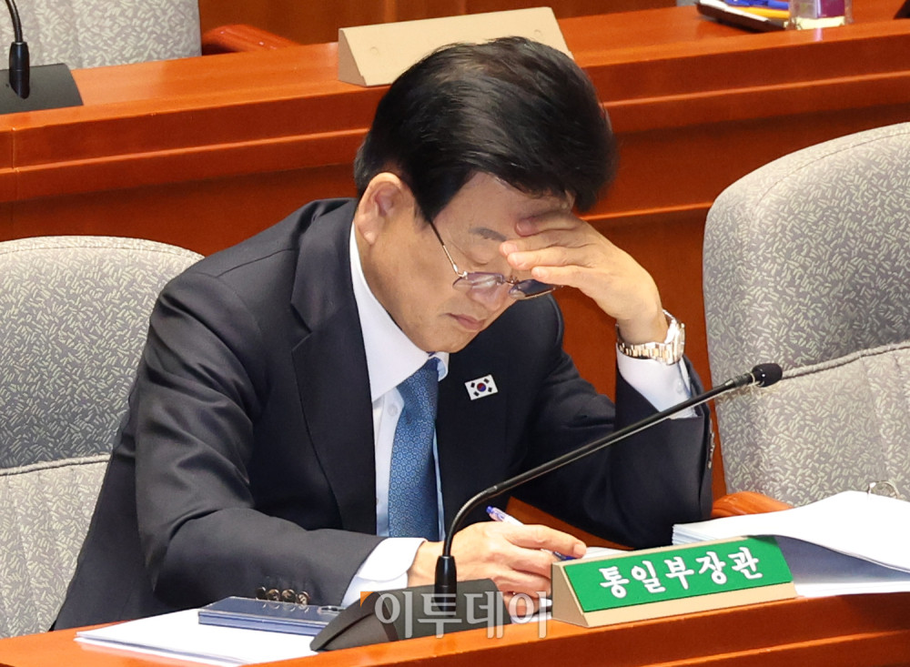 ▲정동영 통일부 장관이 12일 서울 여의도 국회에서 열린 예산결산특별위원회 비경제부처 정책질의에 참석하고 있다. 고이란 기자 photoeran@