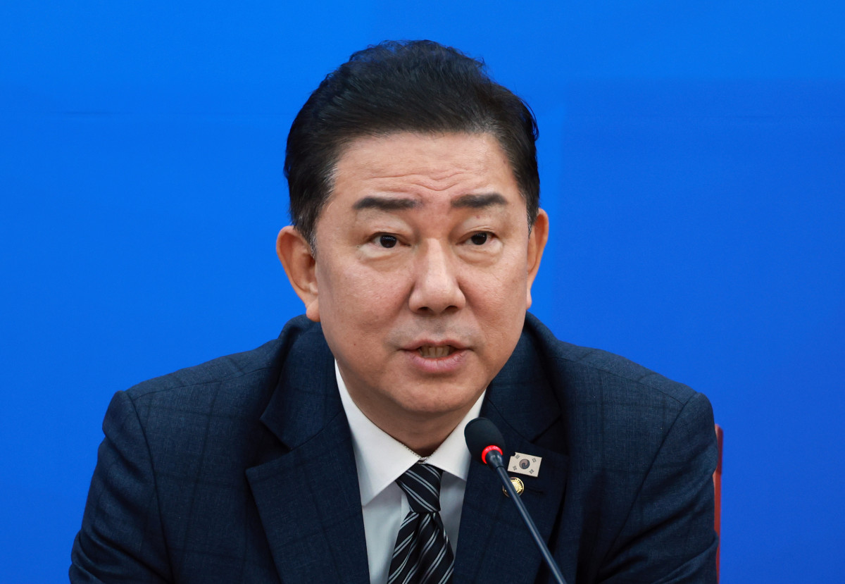 ▲김병기 더불어민주당 원내대표가 13일 서울 여의도 국회에서 열린 원내대책회의에서 발언하고 있다. 2025.11.13. (뉴시스)