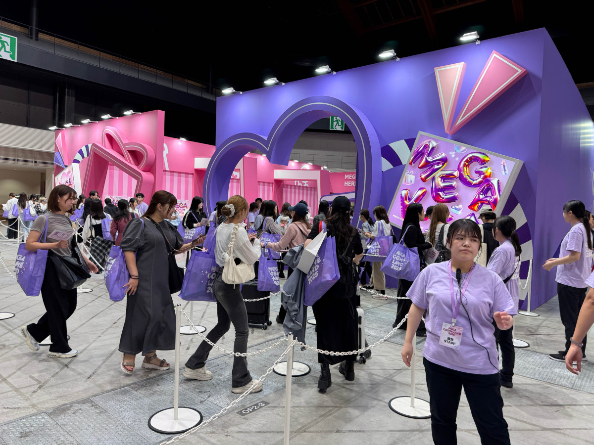 ▲코트라는 11월 13일부터 5일간 도쿄 오모테산도 캣스트리트에서 ‘큐텐재팬 파워셀러 육성사업 연계 팝업스토어 위크’를 개최한다. 지난 10월 코트라와 큐텐재팬이 공동 개최한 현지 인플루언서 초청 ‘메가코스메’ 행사장의 모습. (사진=코트라)