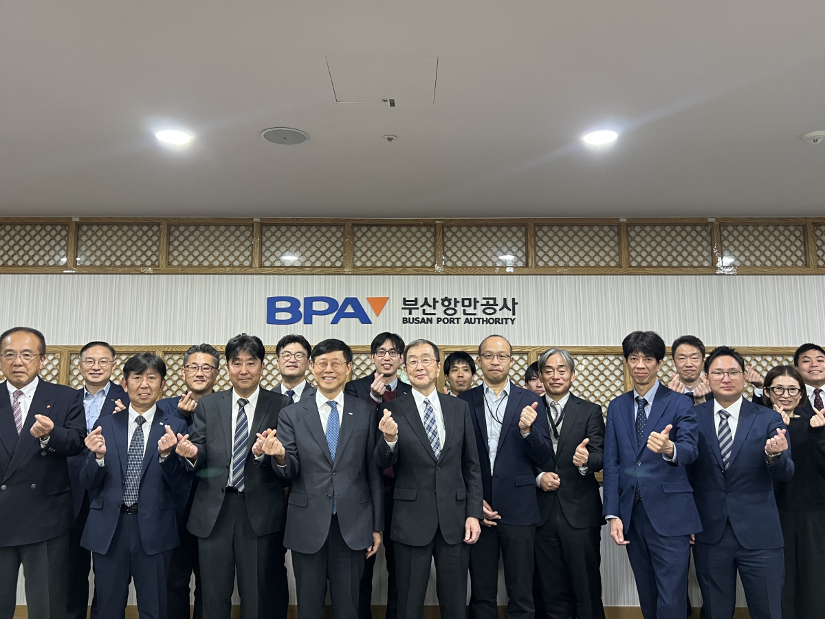 ▲교토 화주 방문단 단체사진 (사진제공=부산항만공사 )