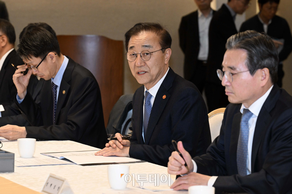 ▲김윤덕 국토교통부 장관이 14일 서울 종로구 정부서울청사에서 열린 주택공급촉진 관계장관회의에서 모두발언을 하고 있다. 이날 회의에서는 주택공급촉진 관계장관회의 운영계획과 주택시장 동향 및 주택공급 관련 협조 요청사항이 논의됐다. 조현호 기자 hyunho@