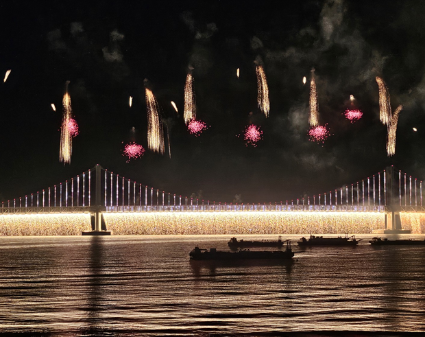 ▲나이아가라 폭포 불꽃쇼 전경  (서영인기자(@hihiro))