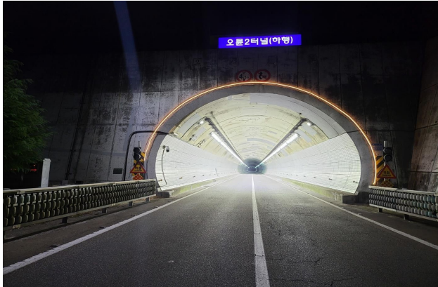 ▲오륜2터널 하행 방향 터널 전경 (사진제공=부산시)