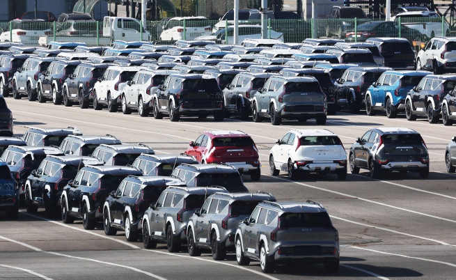 ▲14일 경기도 평택항에 수출용 자동차가 세워져 있다. 2025.11.14. (연합뉴스)