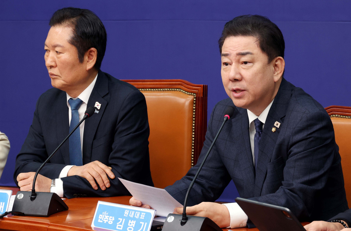 ▲김병기 더불어민주당 원내대표가 17일 오전 서울 여의도 국회에서 열린 최고위원회의에서 발언을 하고 있다. (사진=뉴시스)