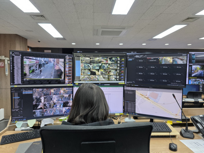 ▲강동구 CCTV통합관제센터 내 지능형 관제석 모습. (사진제공=강동구)