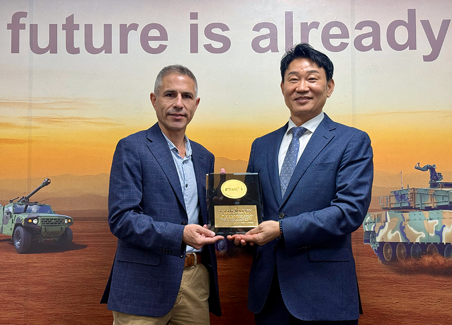 STX, 페루 육군 조병창서 감사패…