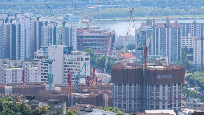 ▲서울 남산타워 전망대에서 바라본 건설현장 모습. (뉴시스)